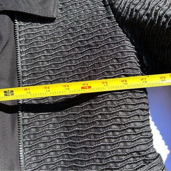 Giorgio Armani Black Ribbed Brocade Silk Zip Jacket! - Picture 9 of 10